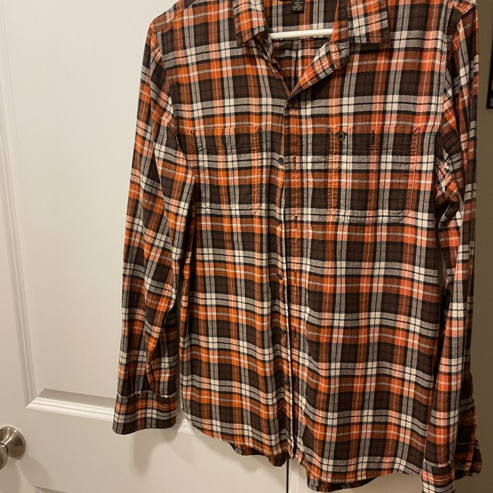 True Religion Men’s Size Small Button Down